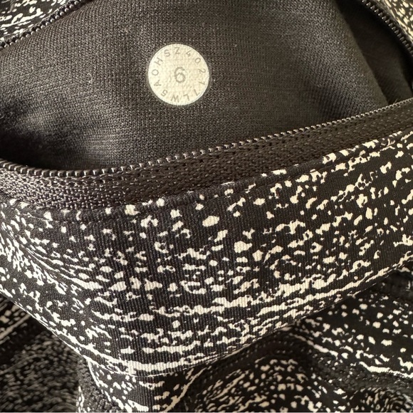 LULULEMON Pace perfect 7/8 Highrise leggings in air time black white Size 6 - Picture 6 of 7